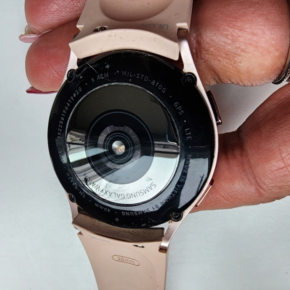 Samsung and Smartwatch with Circular Display and Adjustable Strap Size M 20mm - Picture 7 of 13